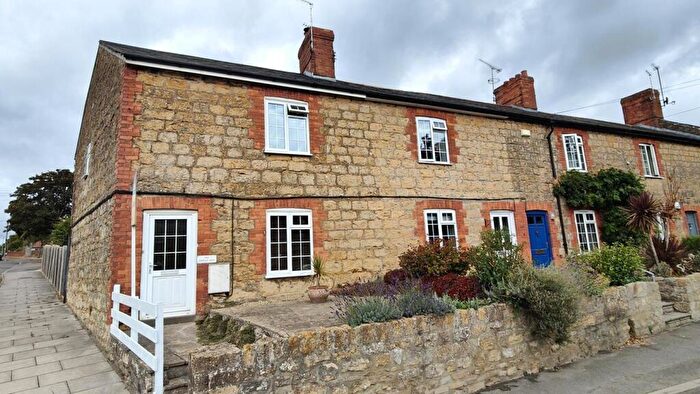 2 Bedroom Cottage For Sale In Coldharbour, Sherborne, DT9