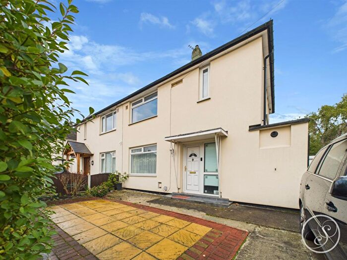 2 Bedroom Semi Detached House For Sale In Fir Tree Approach, Leeds, LS17
