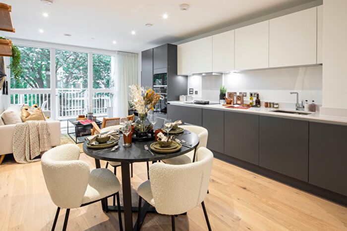 2 Bedroom Flat For Sale In Verdica, Camden, NW1