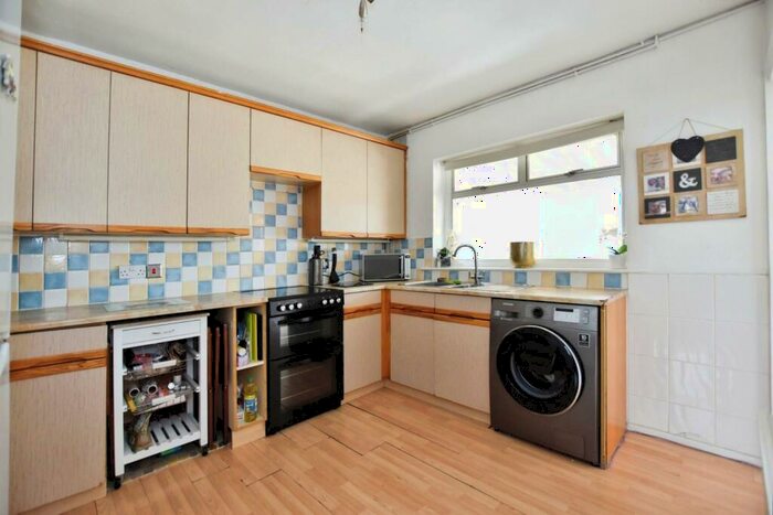 3 Bedroom Terraced House For Sale In Headley Park Avenue, Bristol, BS13