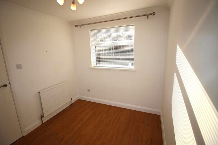 1 Bedroom Flat To Rent In Ricknald Close, Aughton, S26