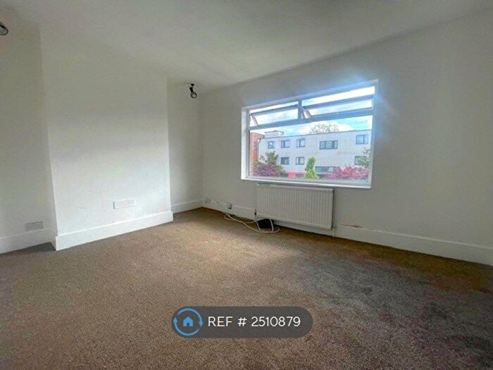 1 Bedroom Flat To Rent In West Road, London, E15