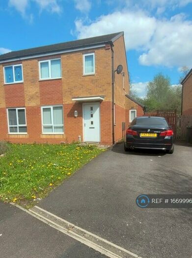 2 Bedroom Semi-Detached House To Rent In Overlinks Road, Manchester, M11
