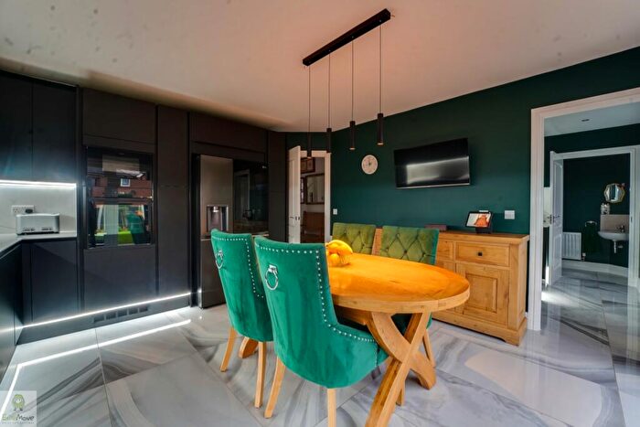 4 Bedroom Detached House For Sale In Donisthorpe Place, Stafford, Staffordshire, ST18