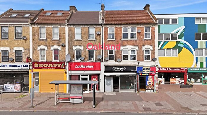 2 Bedroom Flat To Rent In Romford Road, Manor Park, E12