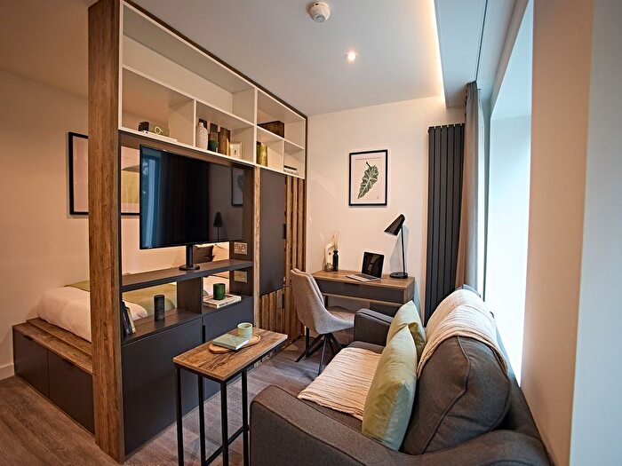 Studio To Rent In St Albans Place St Albans Place, Leeds, LS2