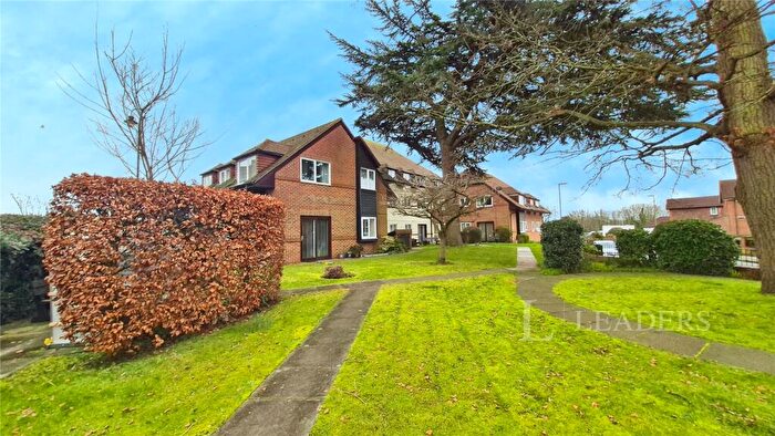 2 Bedroom Apartment For Sale In Bath Lane, Fareham, Hampshire, PO16