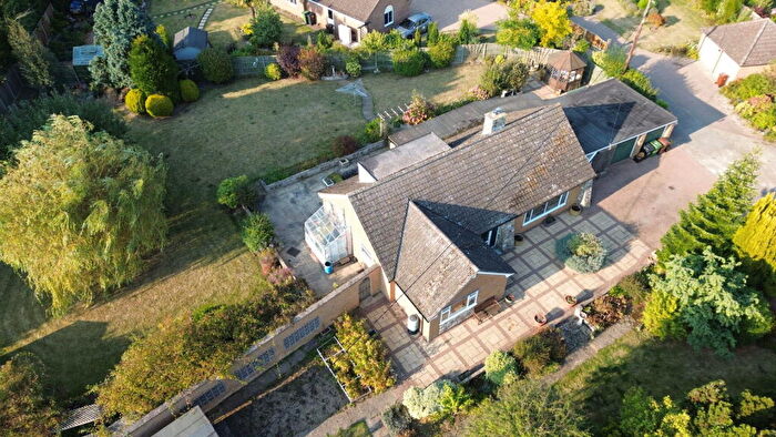 4 Bedroom Detached Bungalow For Sale In Hackford Road, Wicklewood, NR18