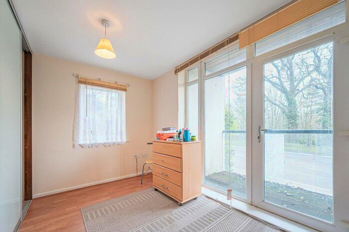 2 Bedroom Flat To Rent In Newhall House, Mill Hill East, London, NW7