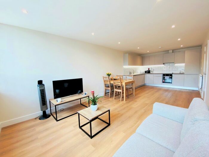 2 Bedroom Flat To Rent In East Barnet Road, Barnet, EN4