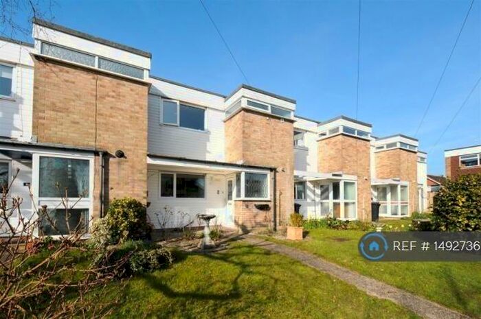 3 Bedroom Terraced House To Rent In Broyle Close, Chichester, PO19