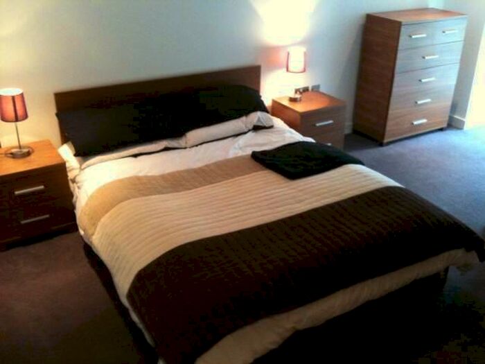 1 Bedroom Flat To Rent In Admiral House, - Newport Road, Cardiff, CF24