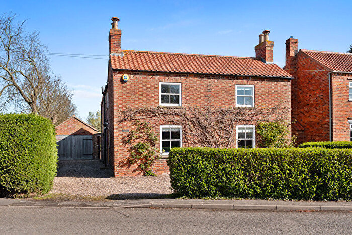 4 Bedroom Detached House For Sale In Main Street, Fulstow, LN11