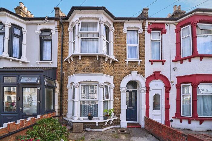 1 Bedroom Flat For Sale In St. Georges Road, London, E7