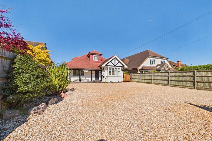 4 Bedroom Detached House For Sale In Reading Road, Wokingham, Berkshire, RG41