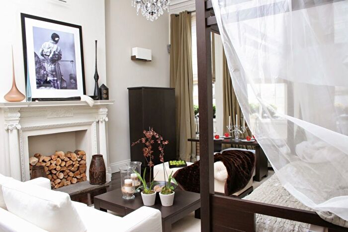 Studio To Rent In Cadogan Square, London, SW1X