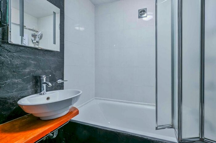 2 Bedroom Flat To Rent In Judd Street, Bloomsbury, London, WC1H