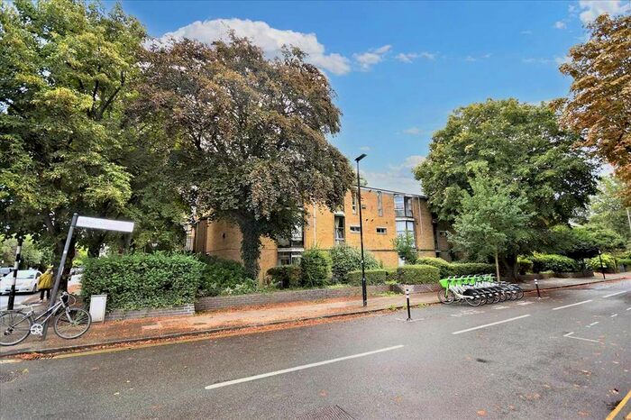 2 Bedroom Flat To Rent In Wellesley Road, London, W4
