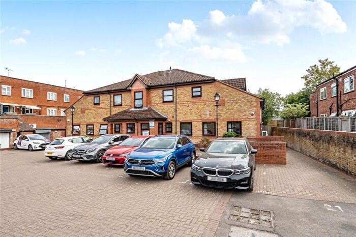 1 Bedroom Apartment To Rent In Flat Halfpenny Court, Halfpenny Lane, Sunningdale, Berkshire, SL5