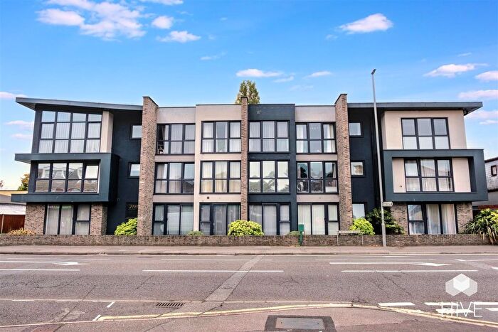 1 Bedroom Flat For Sale In - Barrack Road, Christchurch, BH23