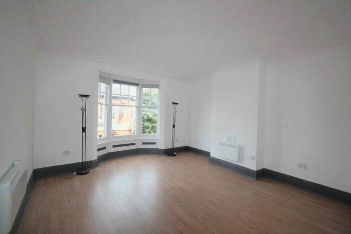 2 Bedroom Flat To Rent In Winton Square, Basingstoke, RG21