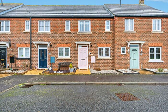 2 Bedroom Terraced House For Sale In Longmeadow Drive, Wilstead, MK45