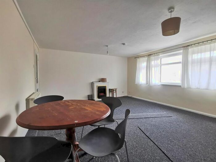 1 Bedroom Flat To Rent In Downs Road, Luton, LU1