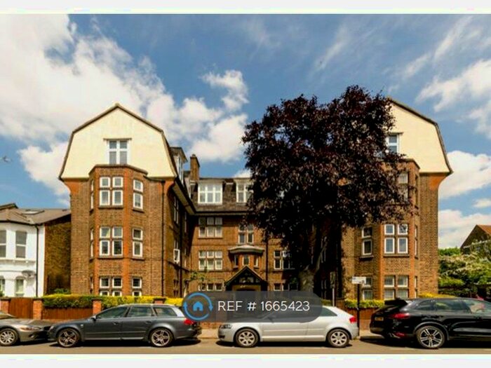 3 Bedroom Flat To Rent In Cavendish Mansions, London, SW12