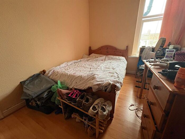 1 Bedroom Private Hall To Rent In Lisvane Street, Cathays, CF24