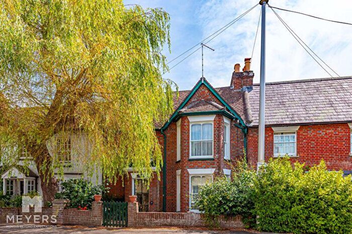 2 Bedroom Terraced House For Sale In Salisbury Road, Winkton, BH23