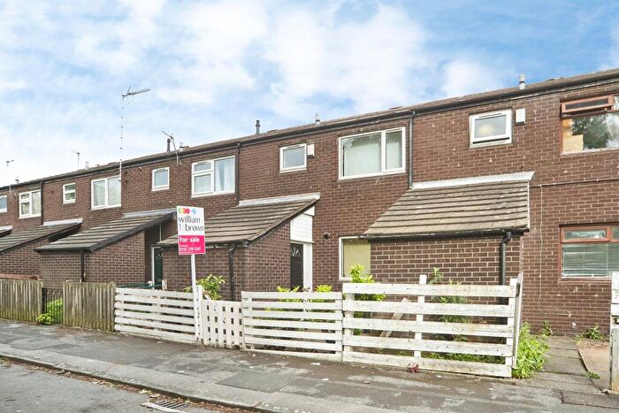 3 Bedroom Detached House For Sale In Willow Approach, Leeds, LS4