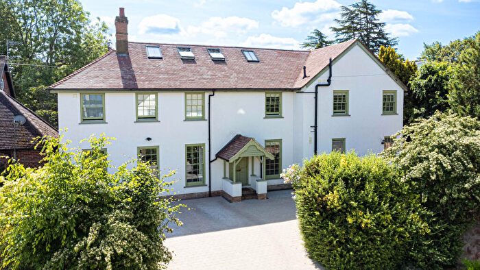 6 Bedroom Detached House For Sale In St. Bernards Road, St. Albans, Hertfordshire, AL3