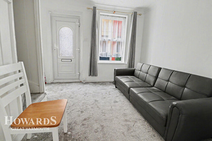 2 Bedroom Terraced House For Sale In St Peters Plain, Great Yarmouth, NR30