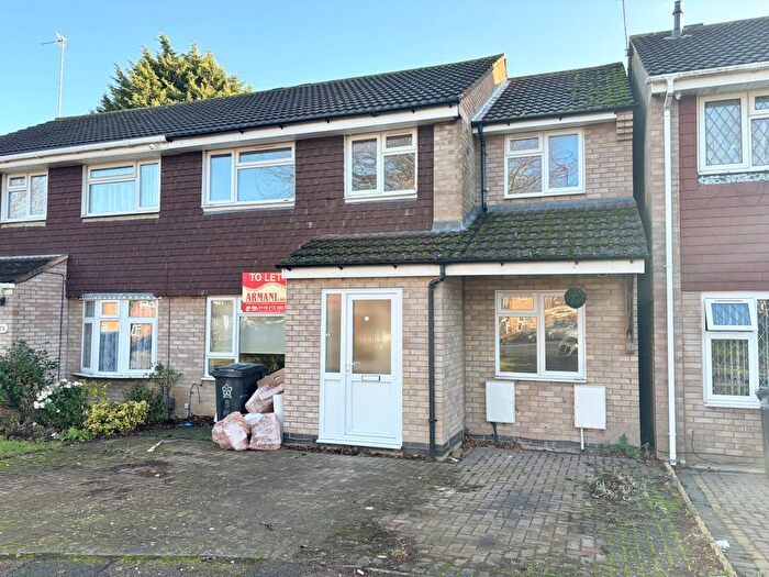 4 Bedroom Semi Detached House To Rent In Shearer Close, Leicester, LE4