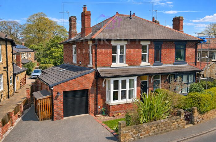 4 Bedroom Semi Detached House For Sale In Station Road, Ackworth, Pontefract, West Yorkshire, WF7