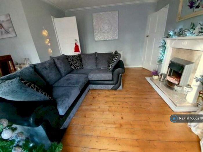 2 Bedroom Flat To Rent In Muirhead Avenue, Liverpool, L13