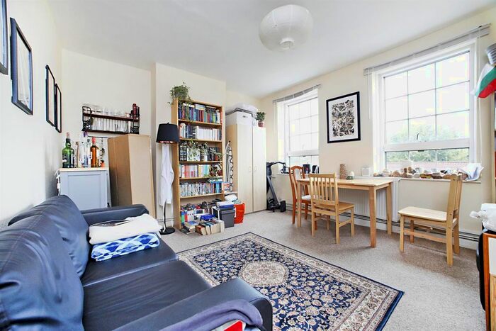 2 Bedroom Flat To Rent In Black Prince Road, London, SE11