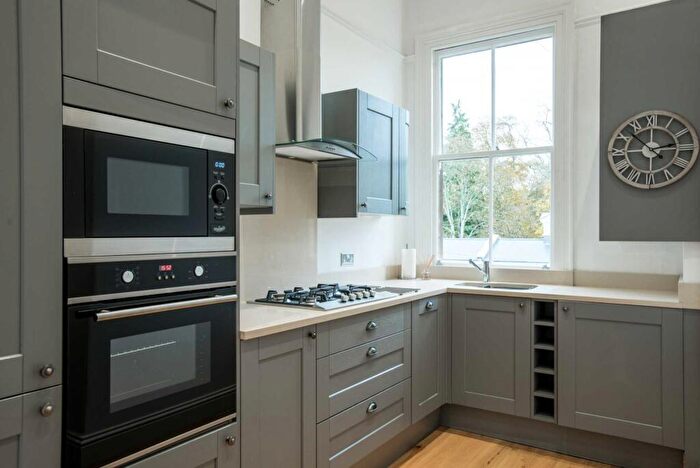 2 Bedroom Apartment To Rent In Henrietta Street, Bath, BA2