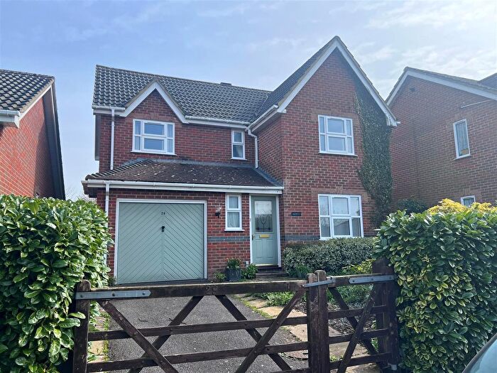 4 Bedroom Property For Sale In Camelot Way, Gillingham, SP8