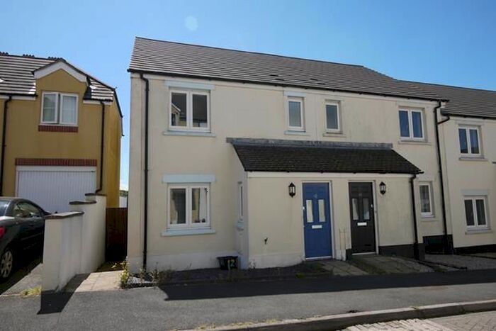3 Bedroom End Of Terrace House To Rent In Parsons Close, Holsworthy, EX22