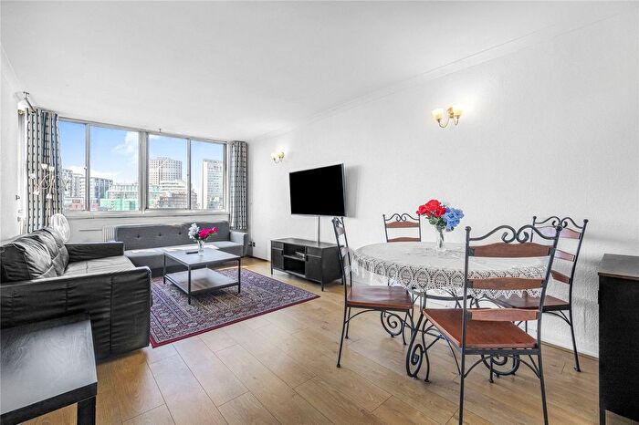 2 Bedroom Flat For Sale In Cambridge Square, Hyde Park, London, W2