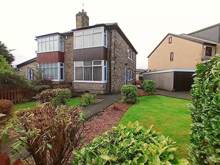 3 Bedroom Semi Detached House To Rent In Bradford, BD8