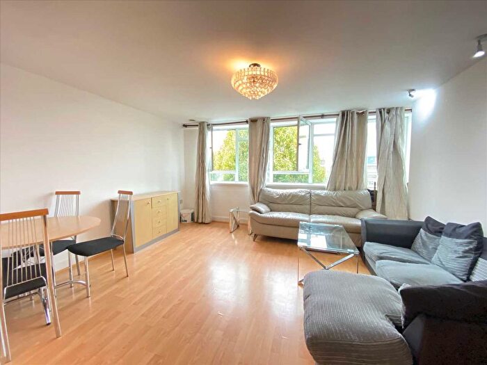 2 Bedroom Flat To Rent In Mercury House, Heathcroft, Ealing, W5