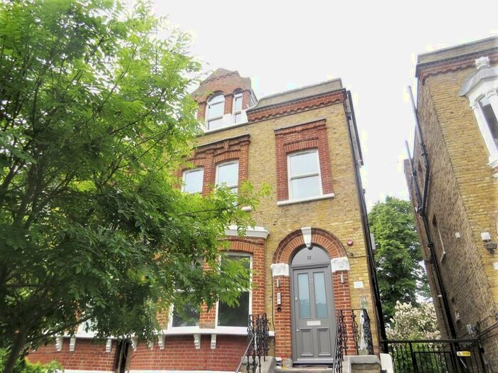 Studio To Rent In The Gardens, East Dulwich, London, SE22