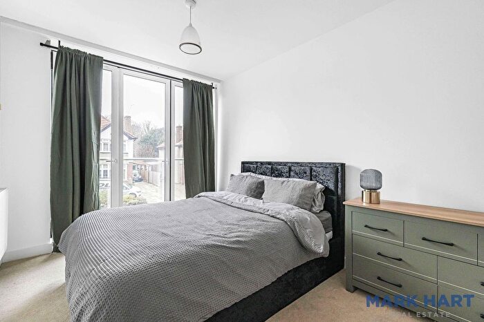 1 Bedroom Flat For Sale In Knoll Rise, Orpington, BR6