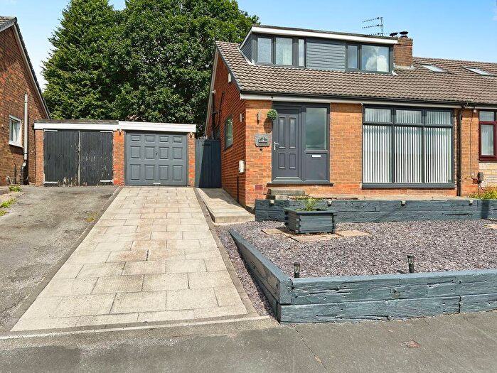 3 Bedroom Semi-Detached House For Sale In Brantfell Grove, Breightmet, BL2