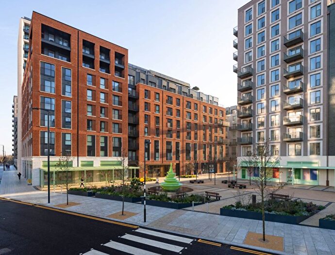 3 Bedroom Flat For Sale In Brent Cross Town, Brent Cross, NW2