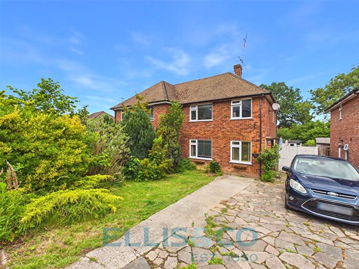 3 Bedroom Semi Detached House For Sale In Nursery Close, Tonbridge, Kent, TN10