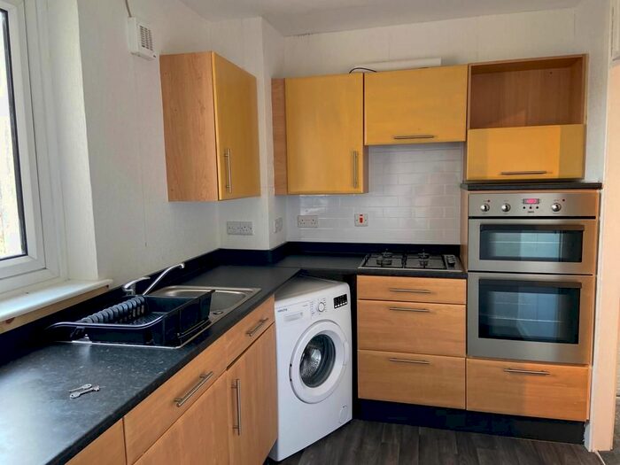3 Bedroom Maisonette To Rent In Kinloss Park, Cupar, Fife KY15