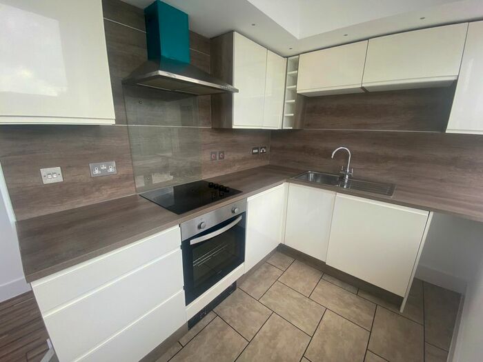 1 Bedroom Flat To Rent In Church Road, Ashford, Surrey, TW15